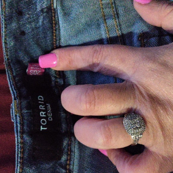 Plus size jeans - Picture 4 of 5